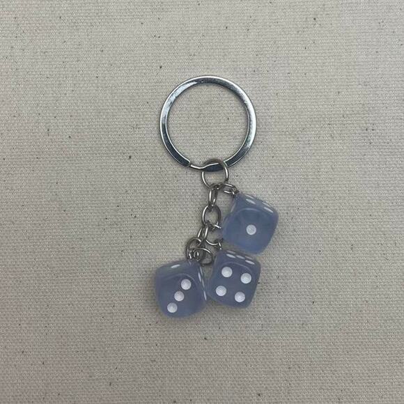 Y2k 2000s vintage style light blue dice key chain - Picture 4 of 6